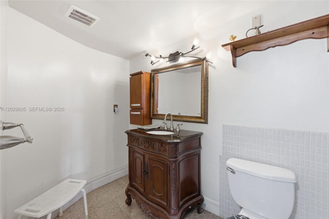 1501 NE 191st St , Unit C217, Miami, FL 33179 Photo