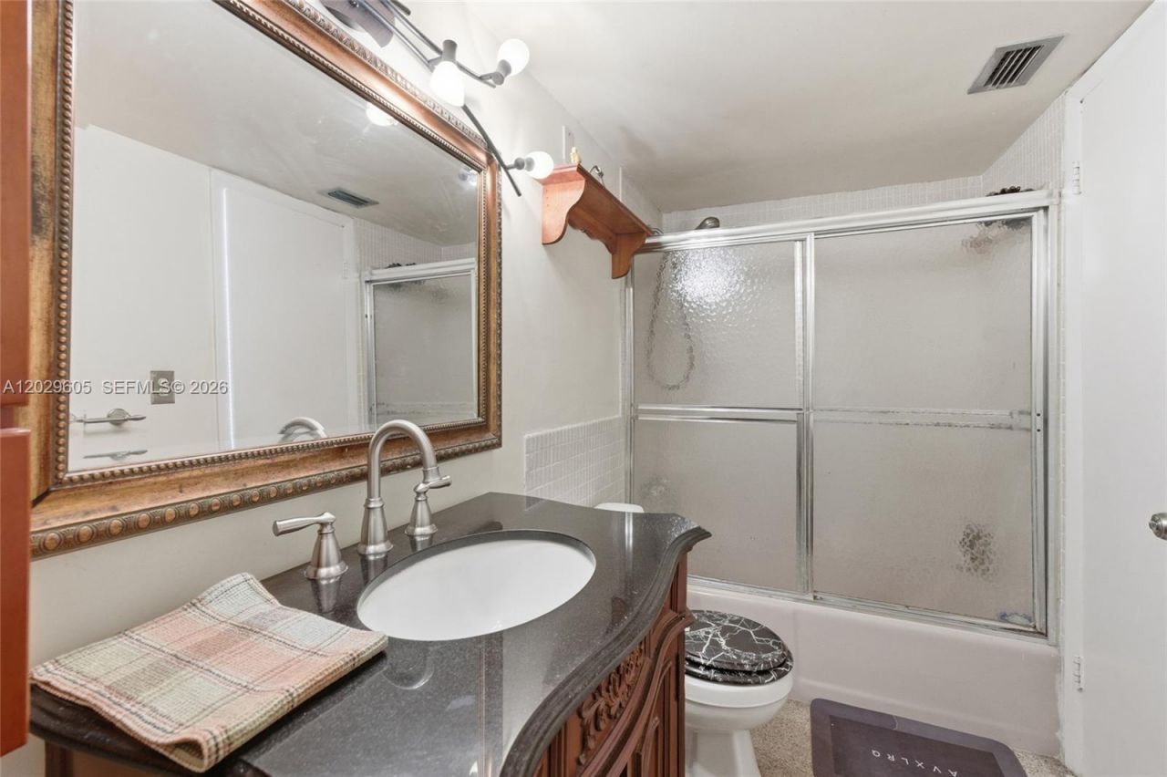 1501 NE 191st St , Unit C217, Miami, FL 33179 Photo