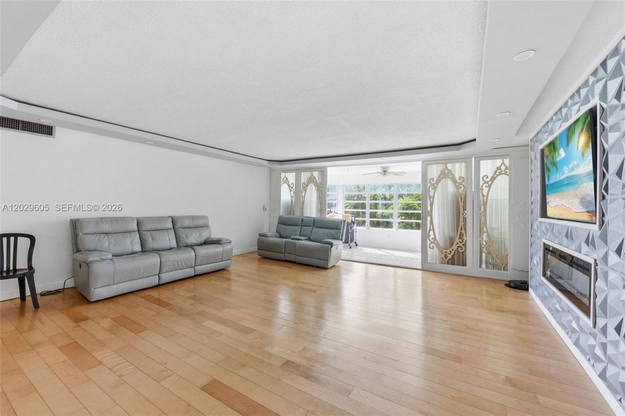 1501 NE 191st St , Unit C217, Miami, FL 33179 Photo