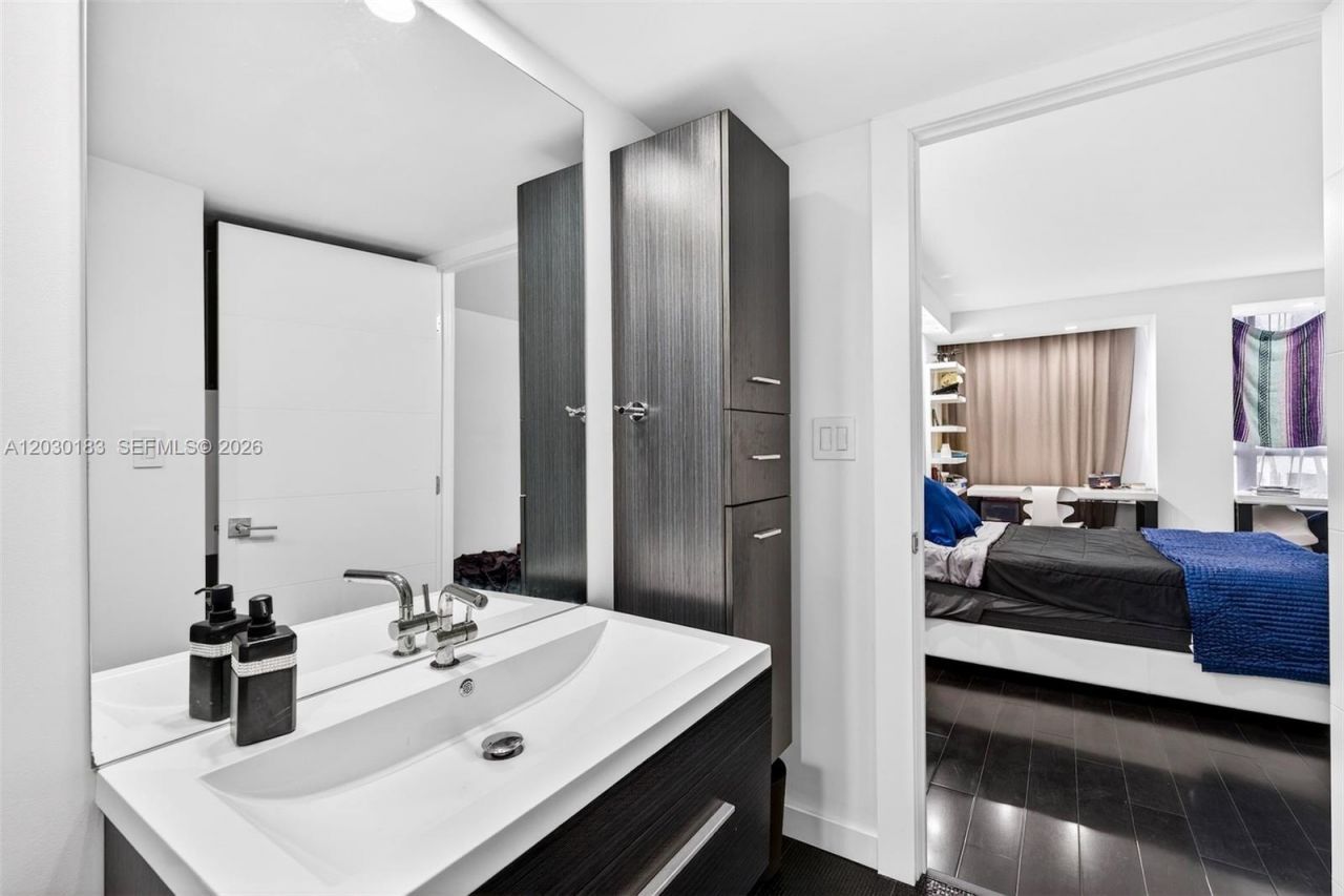 500 Three Islands Blvd, Unit 201, Hallandale Beach, FL 33009 Photo
