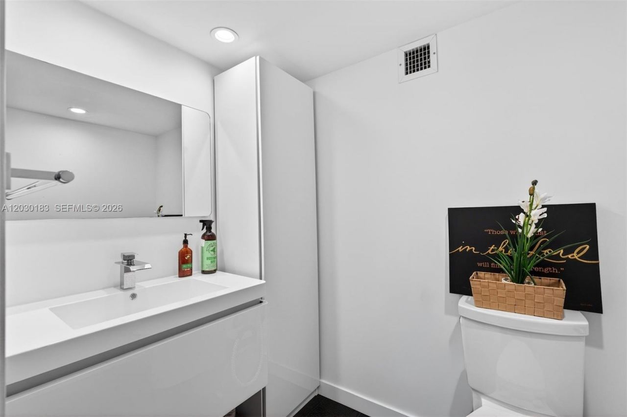 500 Three Islands Blvd, Unit 201, Hallandale Beach, FL 33009 Photo