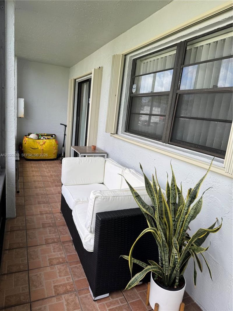18250 Mediterranean Blvd, Unit 1502, Hialeah, FL 33015 Photo