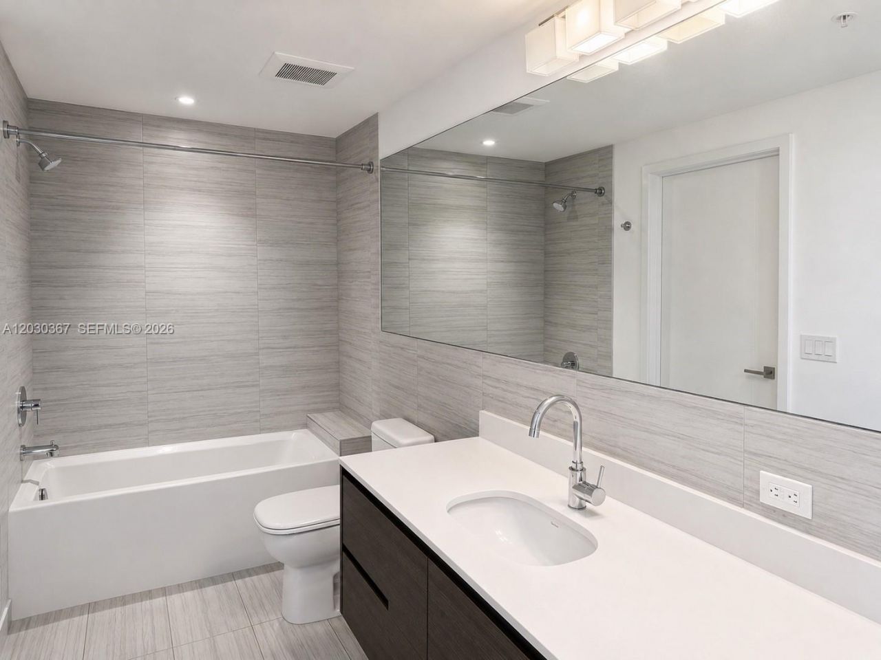 301 Altara Ave , Unit 529, Coral Gables, FL 33146 Photo