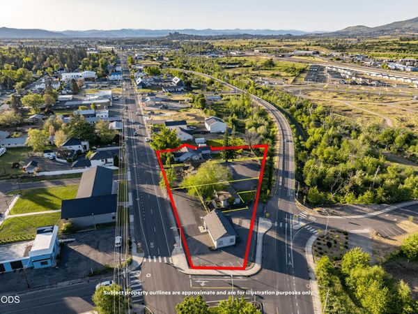143 S Main Street, Phoenix, OR 97535