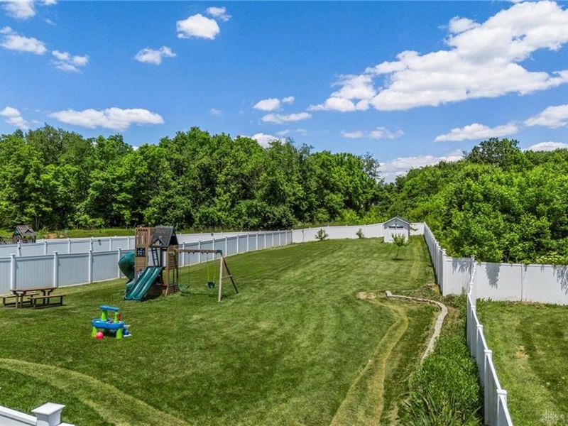 1195 Lisa Marie Drive, Xenia, OH 45385 Photo 4