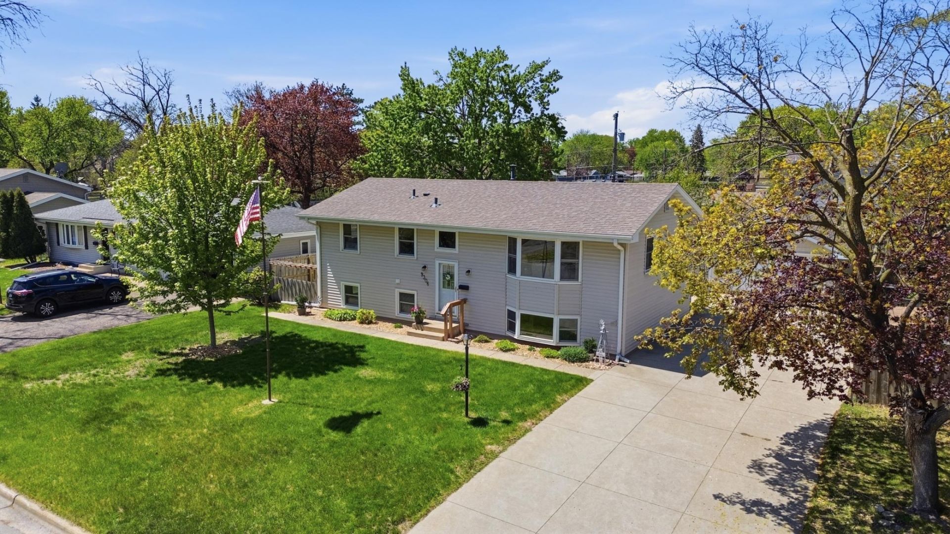 9306 Oakland Avenue S, Bloomington, MN 55420