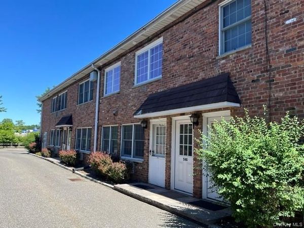 54 Sintsink Drive E, Unit J, Port Washington, NY 11050
