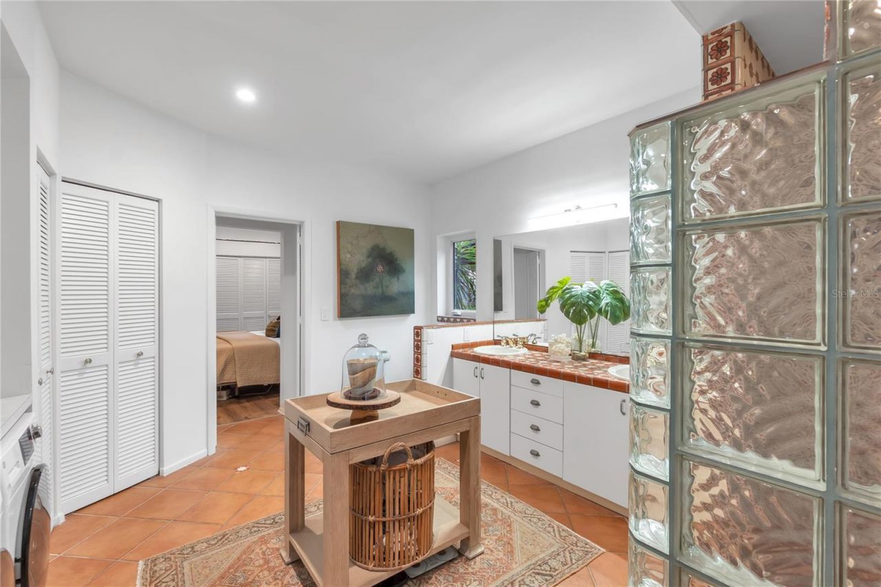 1864 Clematis St Street, Sarasota, FL 34239 Photo