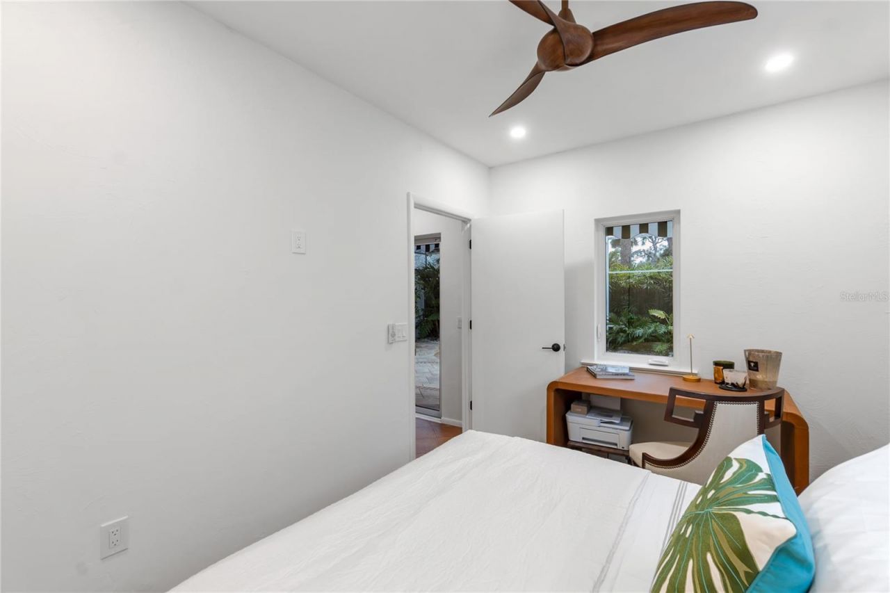 1864 Clematis St Street, Sarasota, FL 34239 Photo