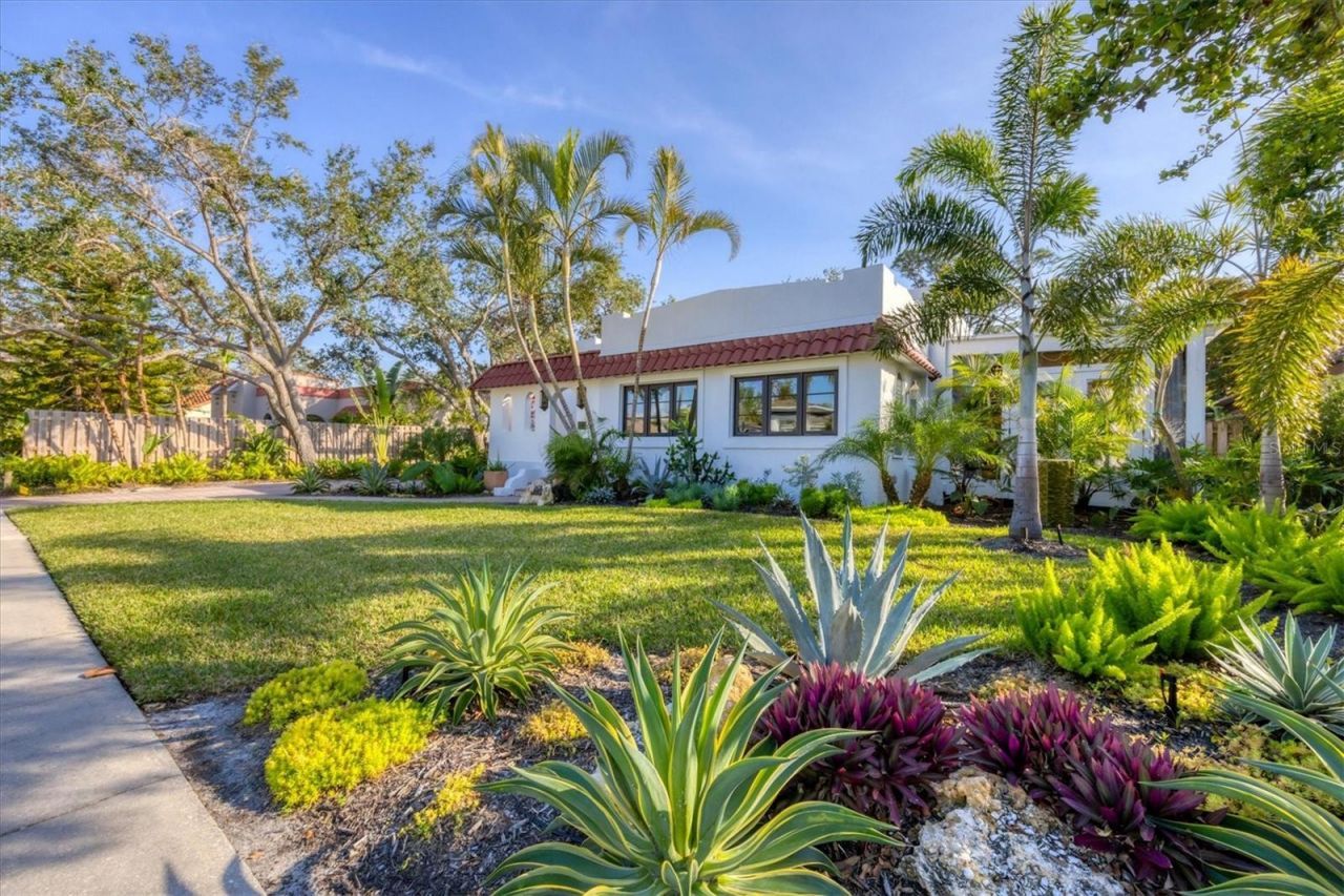 1864 Clematis St Street, Sarasota, FL 34239 Photo