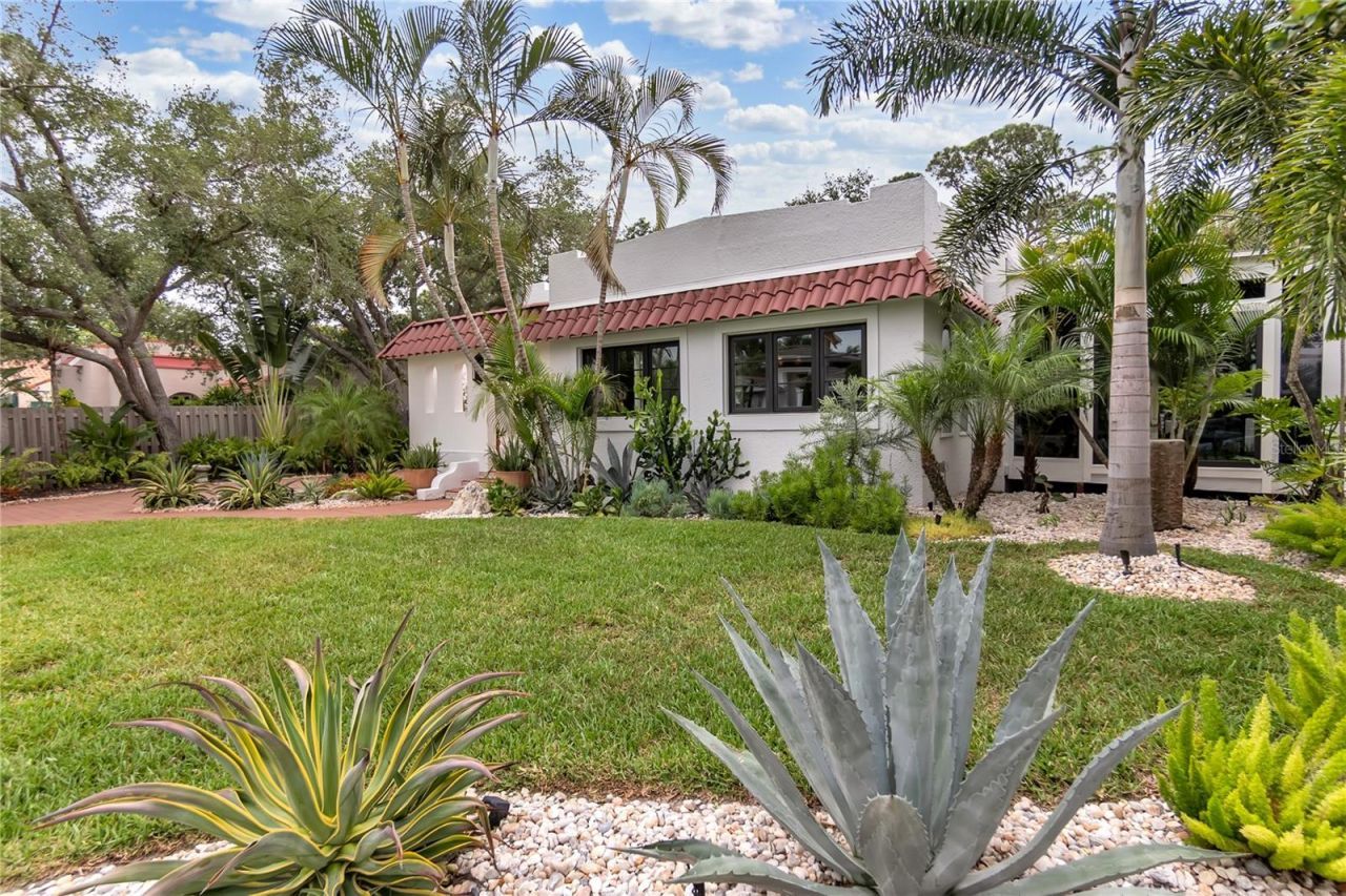 1864 Clematis St Street, Sarasota, FL 34239 Photo