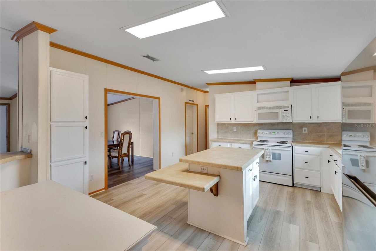 410 Lagoon Court, Kenansville, FL 34739 Photo