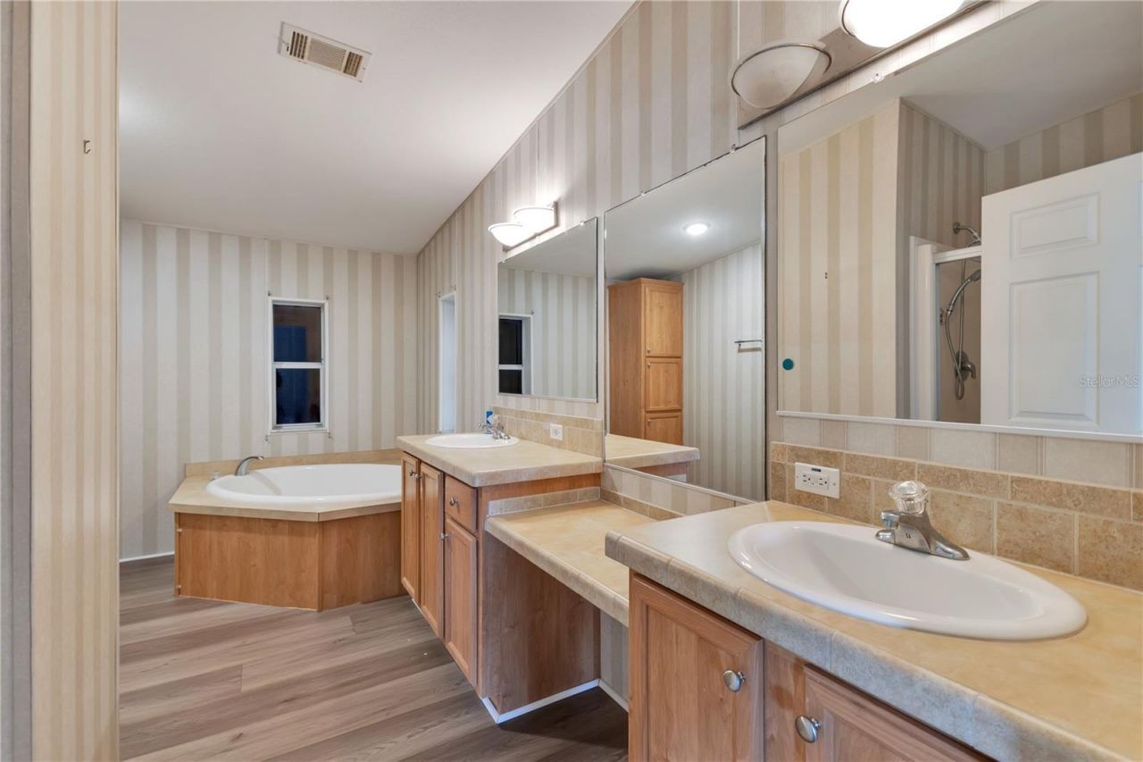 410 Lagoon Court, Kenansville, FL 34739 Photo