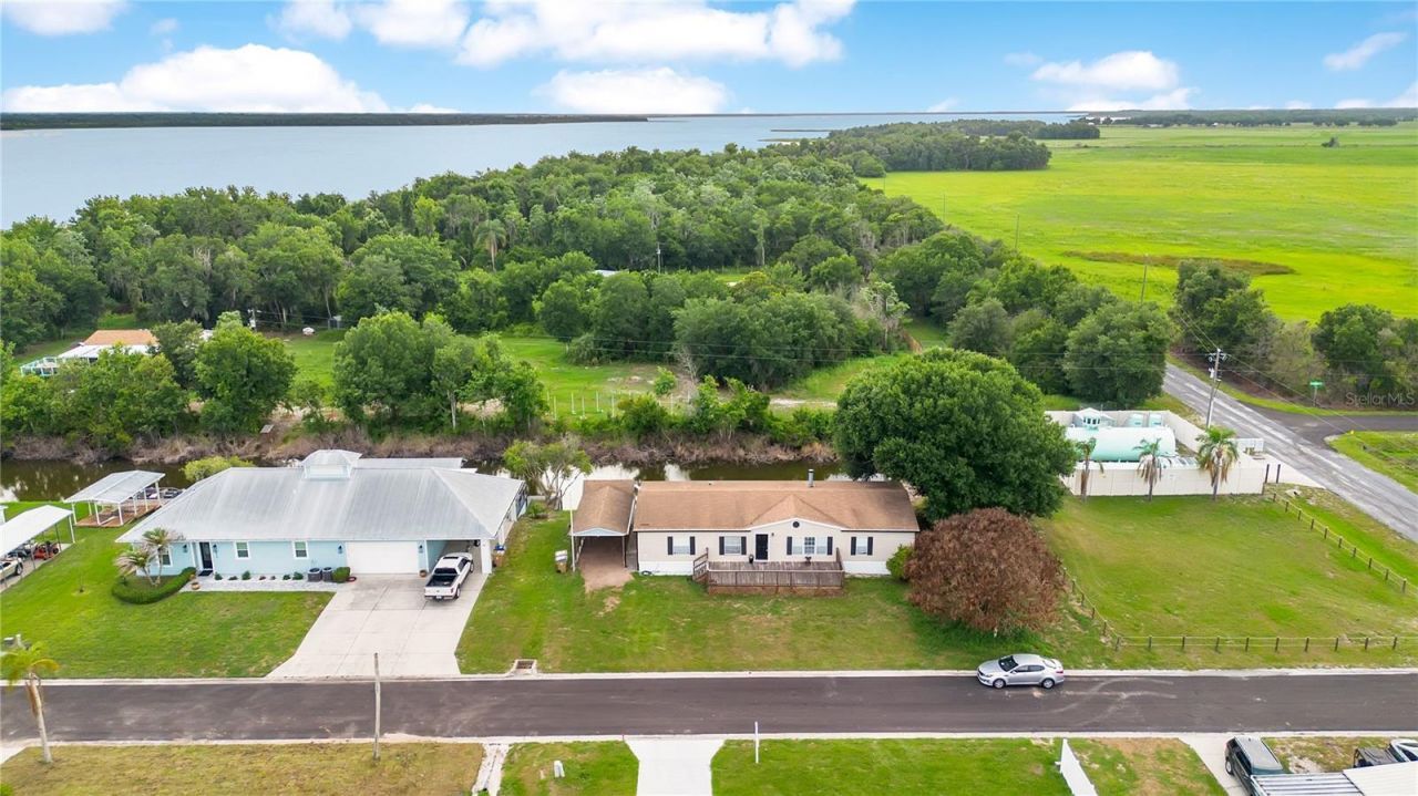 410 Lagoon Court, Kenansville, FL 34739 Photo