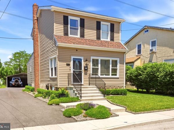 429 HILLCREST AVENUE, GLENOLDEN, PA 19036