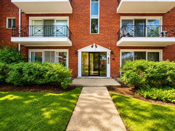10115 Old Orchard Court , Unit 101, Skokie, IL 60076