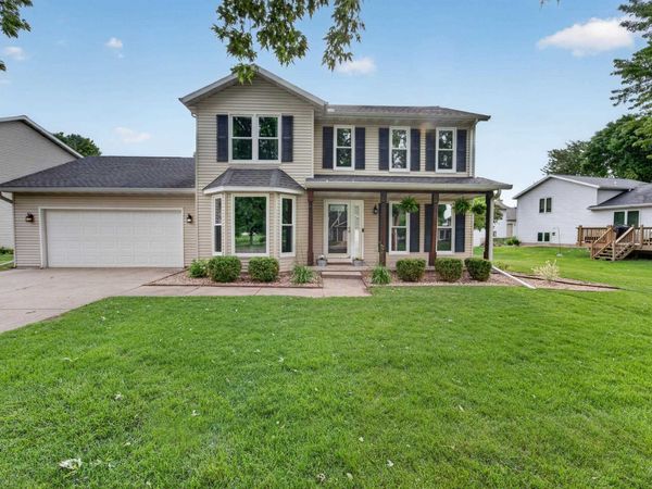 405 Meadow View Lane, DeForest, WI 53532