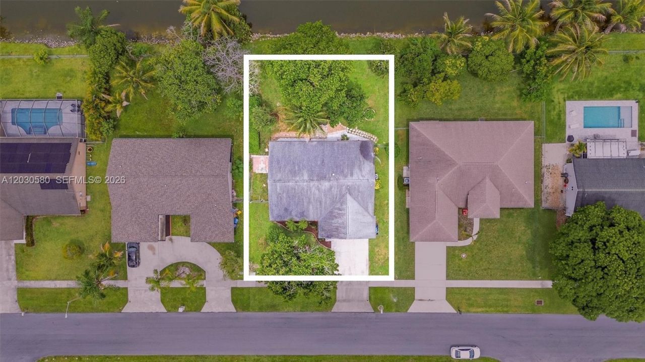 107 Starling Ave , Royal Palm Beach, FL 33411 Photo