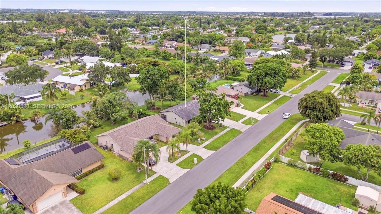 107 Starling Ave , Royal Palm Beach, FL 33411 Photo