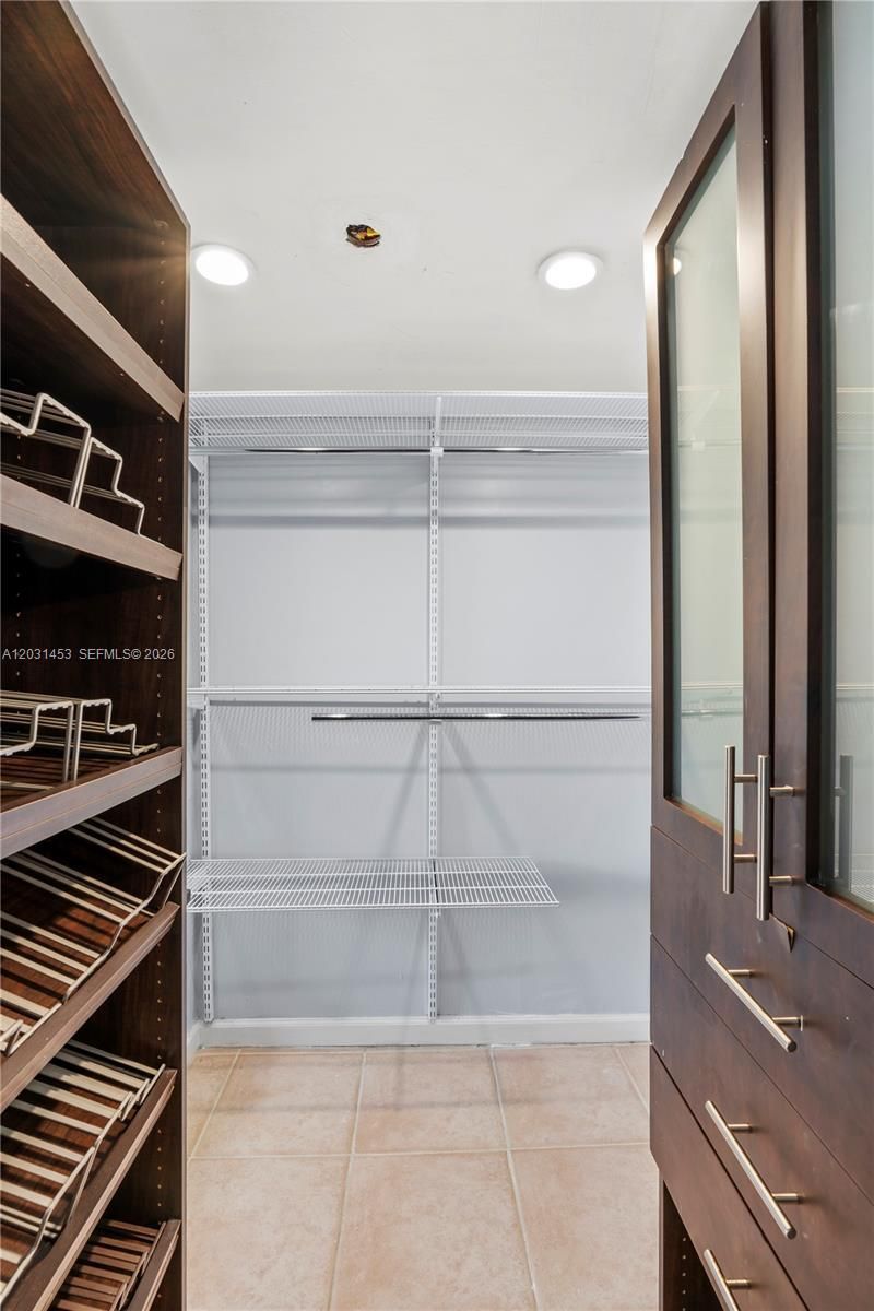1605 Bay Rd , Unit 503, Miami Beach, FL 33139 Photo