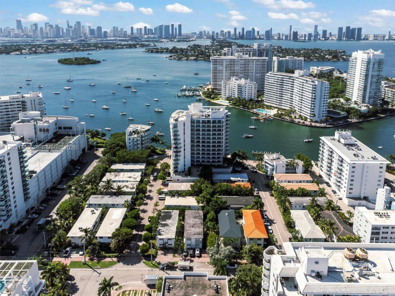 1605 Bay Rd , Unit 503, Miami Beach, FL 33139 Photo