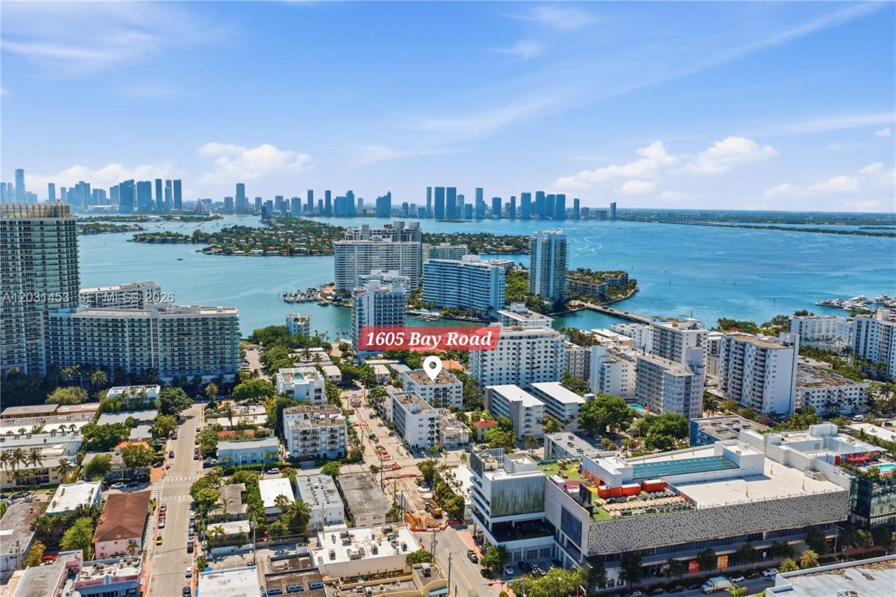 1605 Bay Rd , Unit 503, Miami Beach, FL 33139 Photo