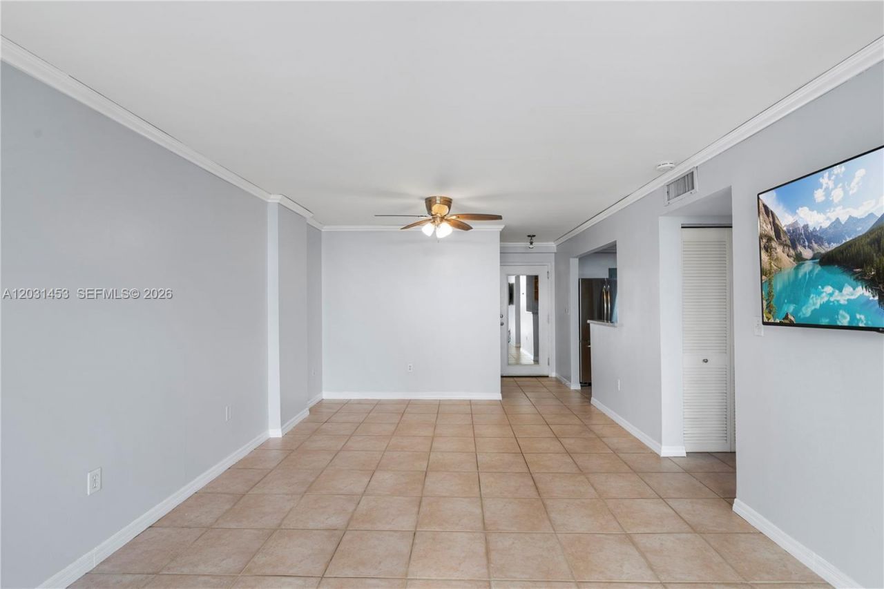 1605 Bay Rd , Unit 503, Miami Beach, FL 33139 Photo