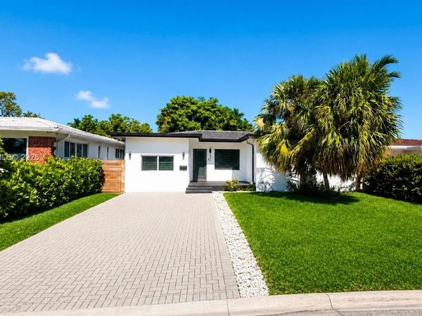 8819 Dickens Ave, Surfside, FL 33154