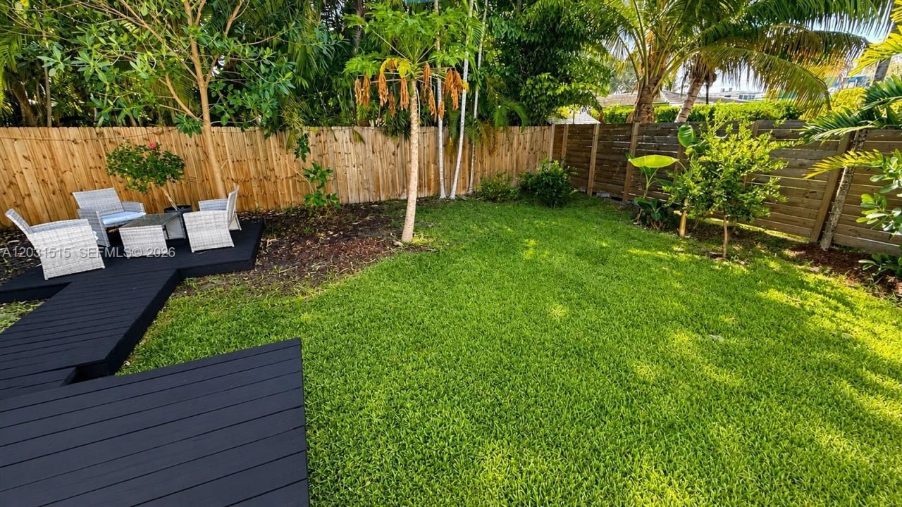 8819 Dickens Ave, Surfside, FL 33154 Photo