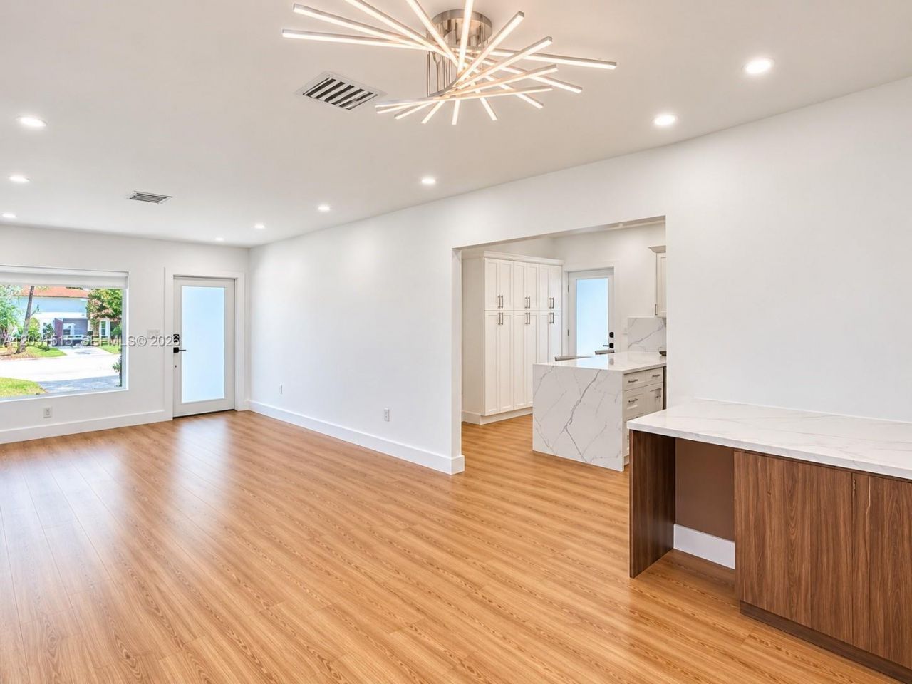 8819 Dickens Ave, Surfside, FL 33154 Photo