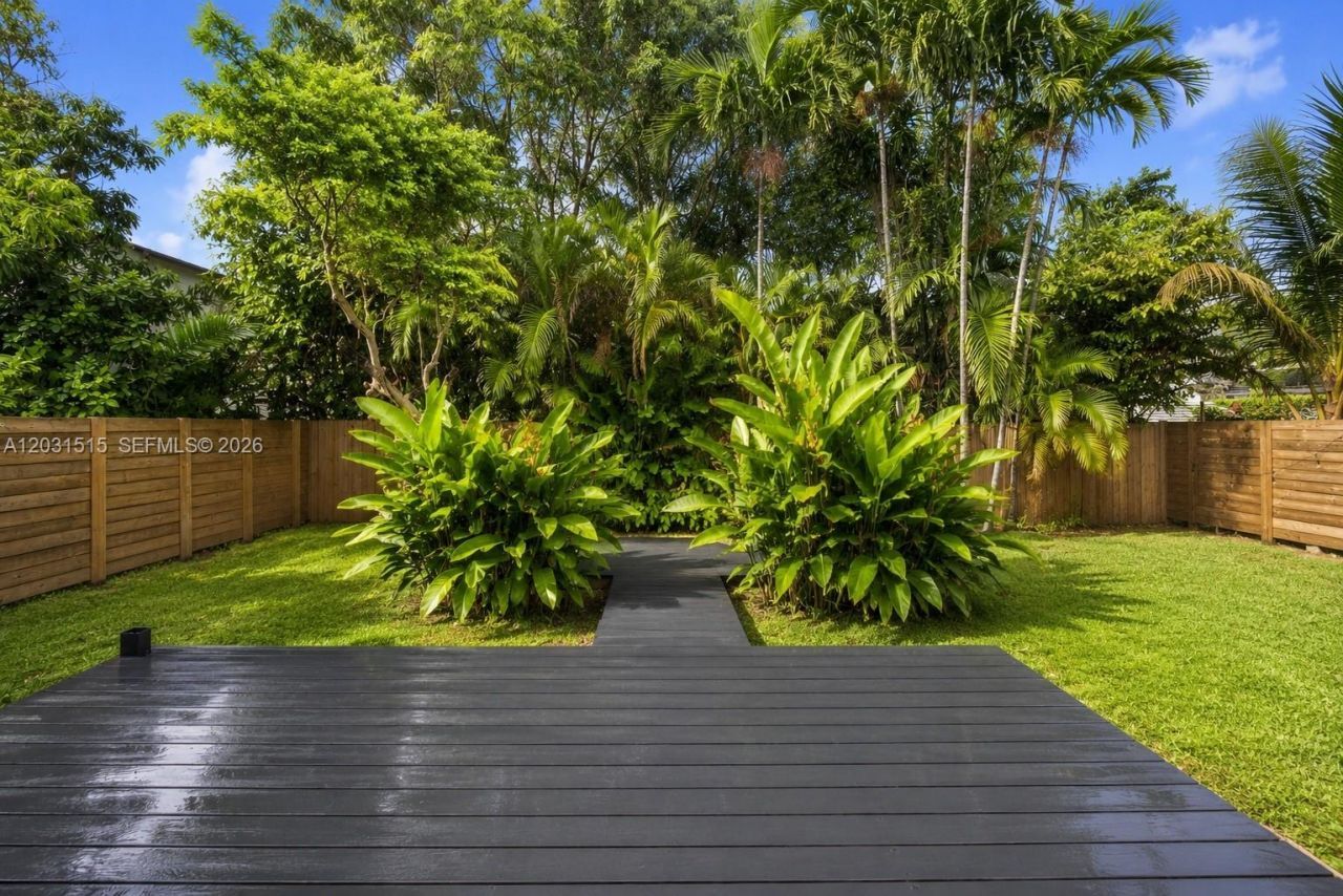 8819 Dickens Ave , Surfside, FL 33154 Photo