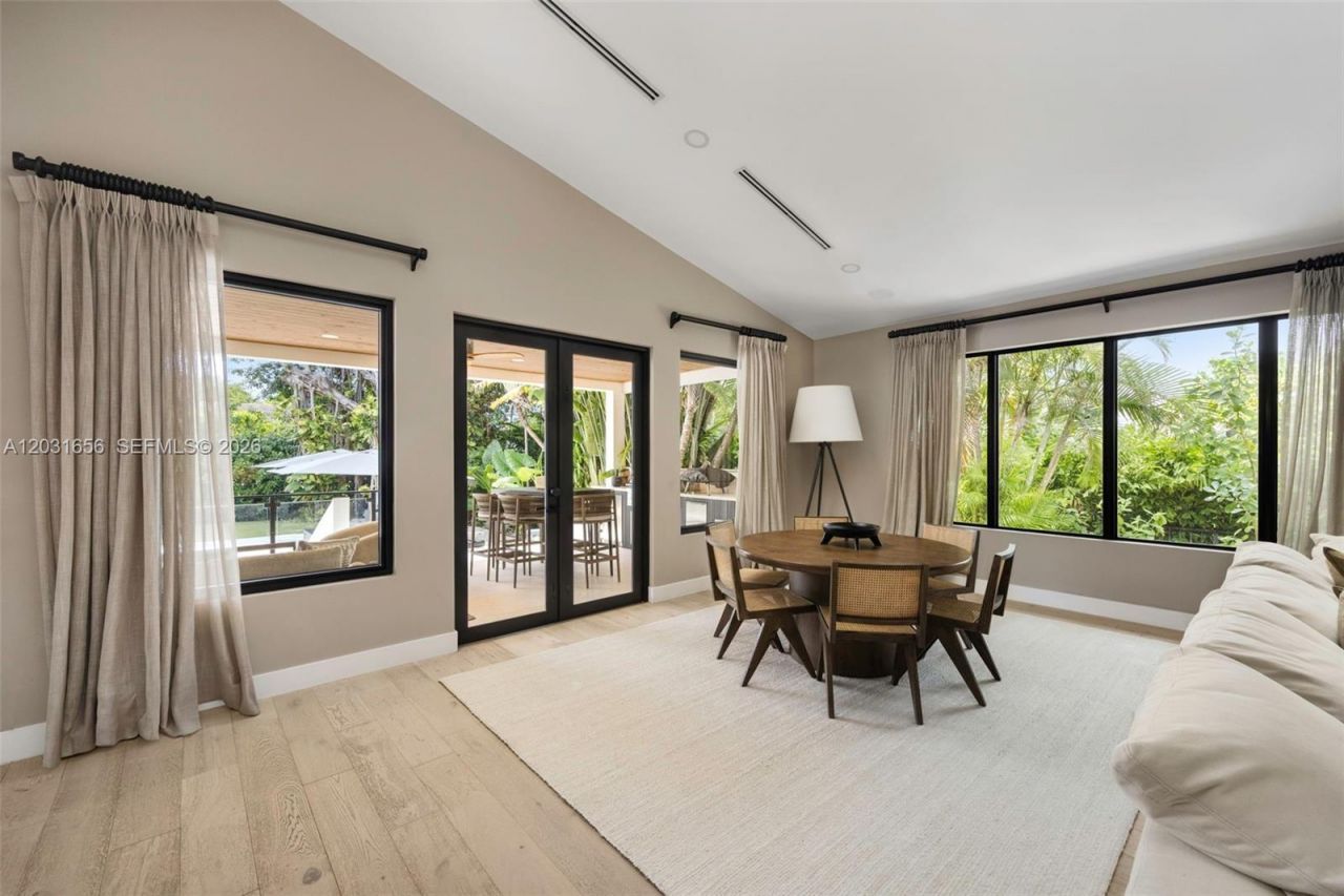 7300 Los Pinos Blvd , Coral Gables, FL 33143 Photo