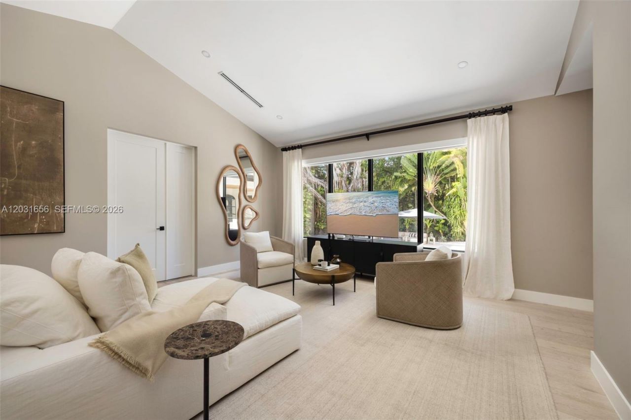 7300 Los Pinos Blvd , Coral Gables, FL 33143 Photo