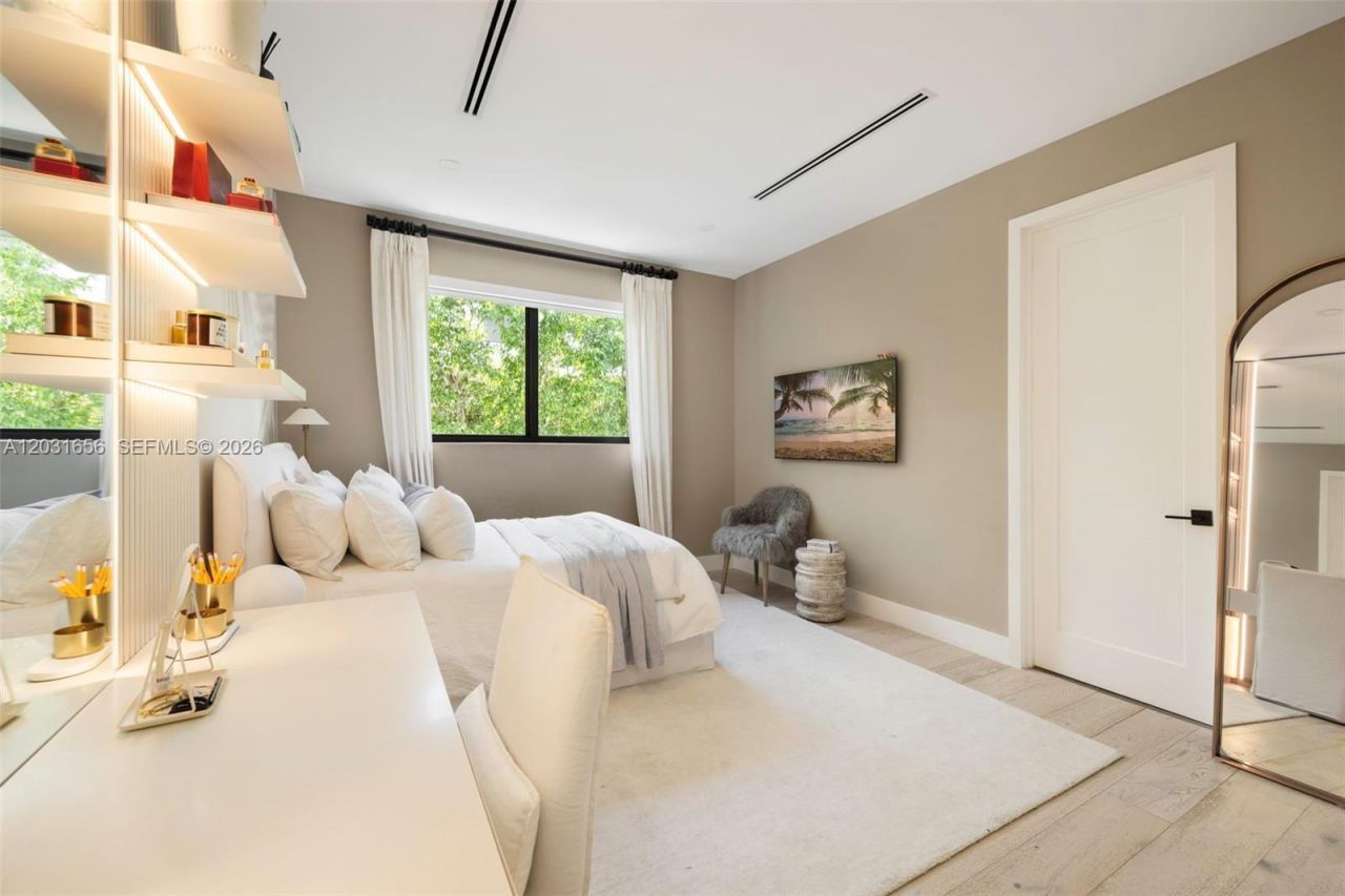 7300 Los Pinos Blvd , Coral Gables, FL 33143 Photo
