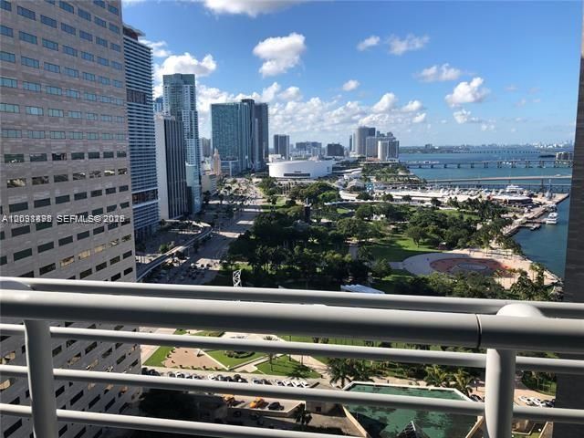 325 S Biscayne Blvd , Unit 2824, Miami, FL 33131 Photo
