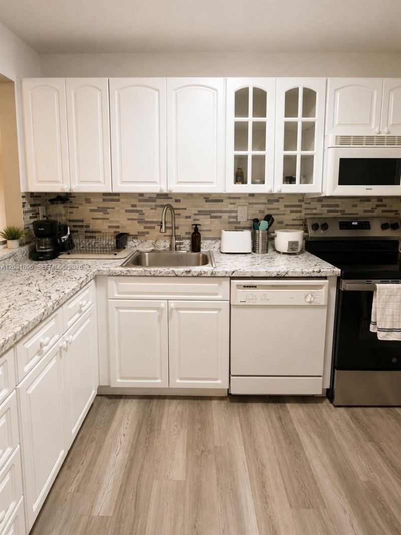 1150 Collins Ave, Unit 204, Miami Beach, FL 33139 Photo