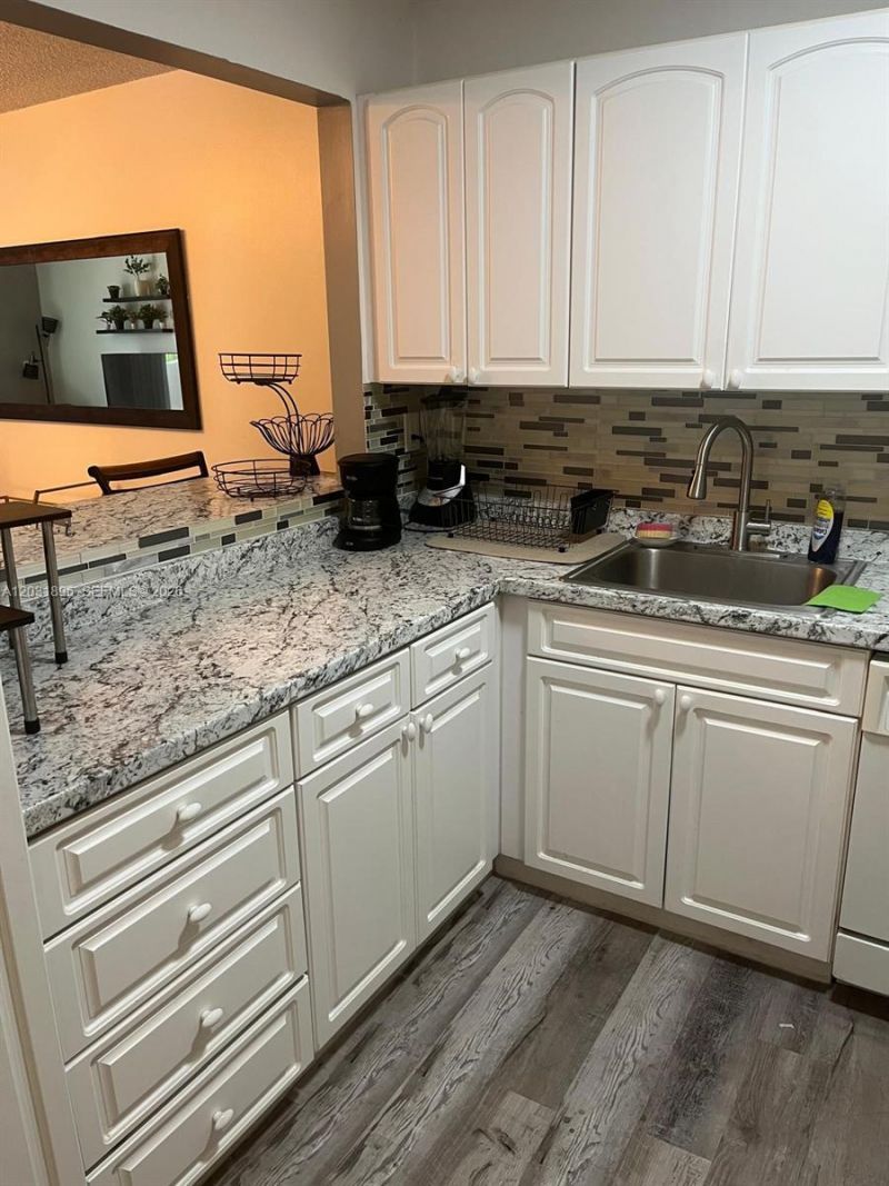 1150 Collins Ave , Unit 204, Miami Beach, FL 33139 Photo