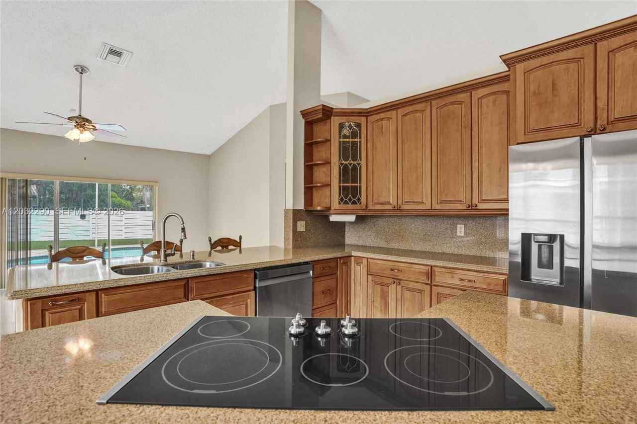 8269 NW 40th Ct, Coral Springs, FL 33065 Photo