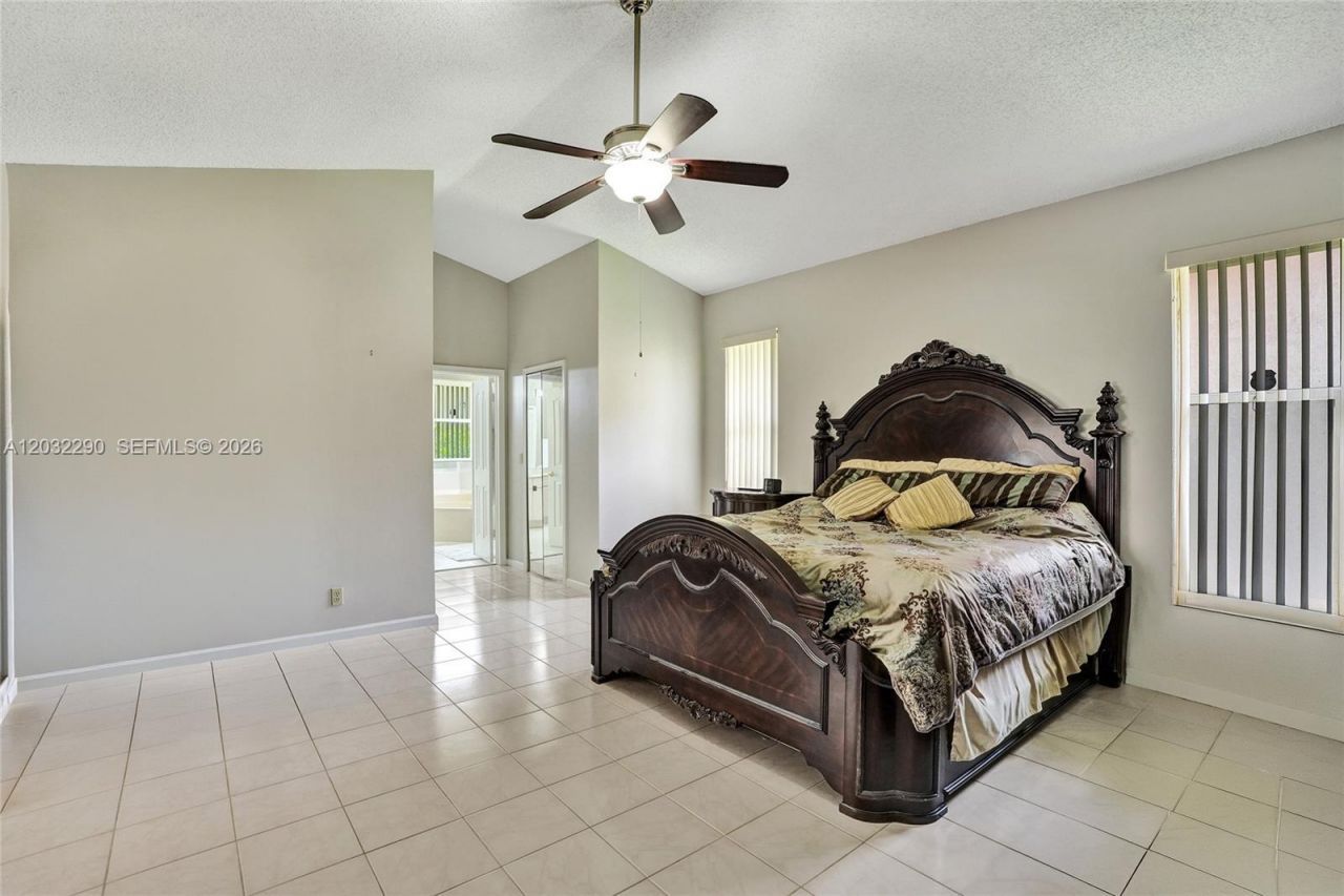 8269 NW 40th Ct, Coral Springs, FL 33065 Photo