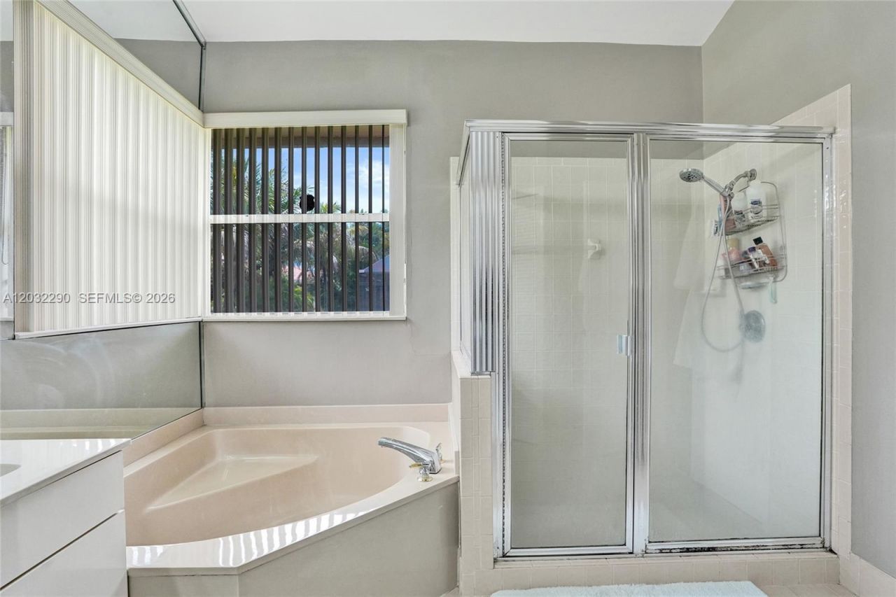 8269 NW 40th Ct, Coral Springs, FL 33065 Photo