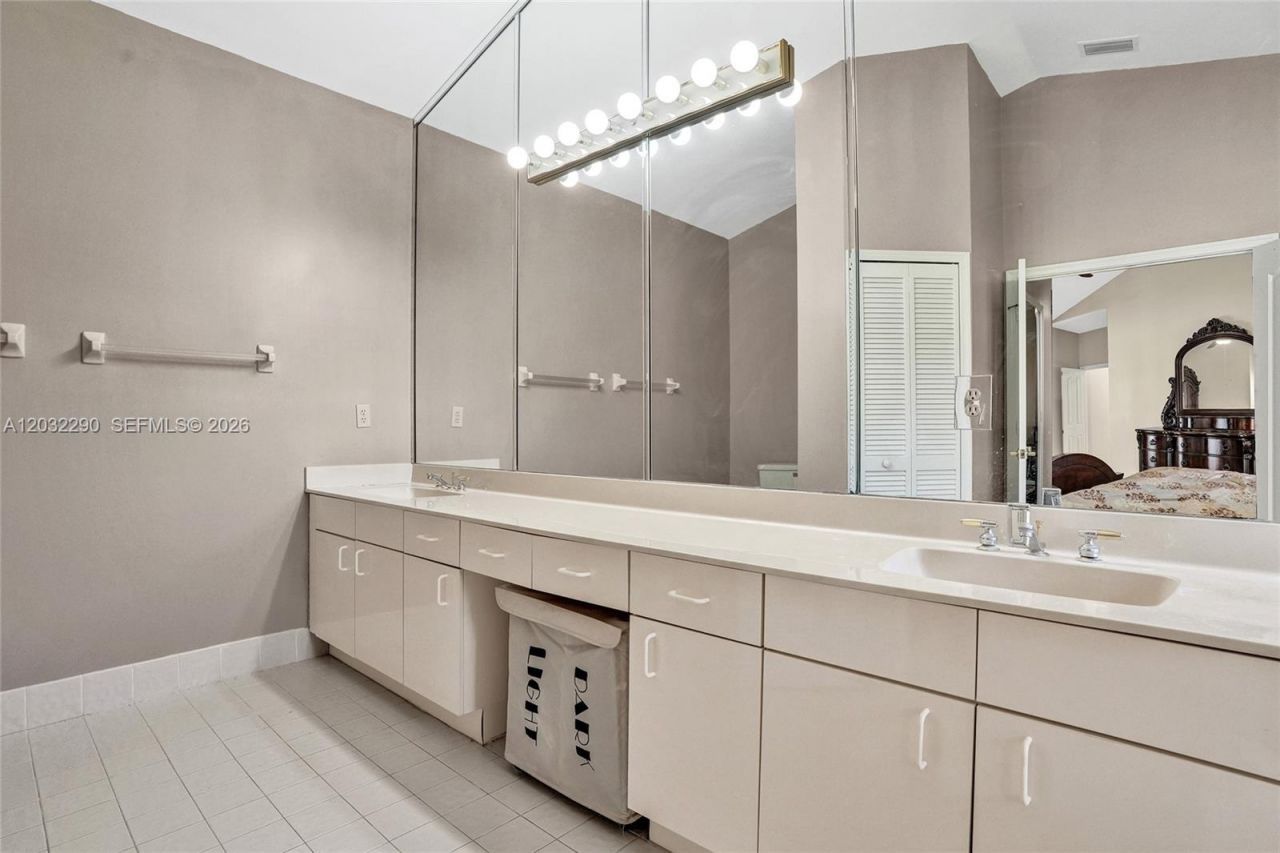 8269 NW 40th Ct, Coral Springs, FL 33065 Photo
