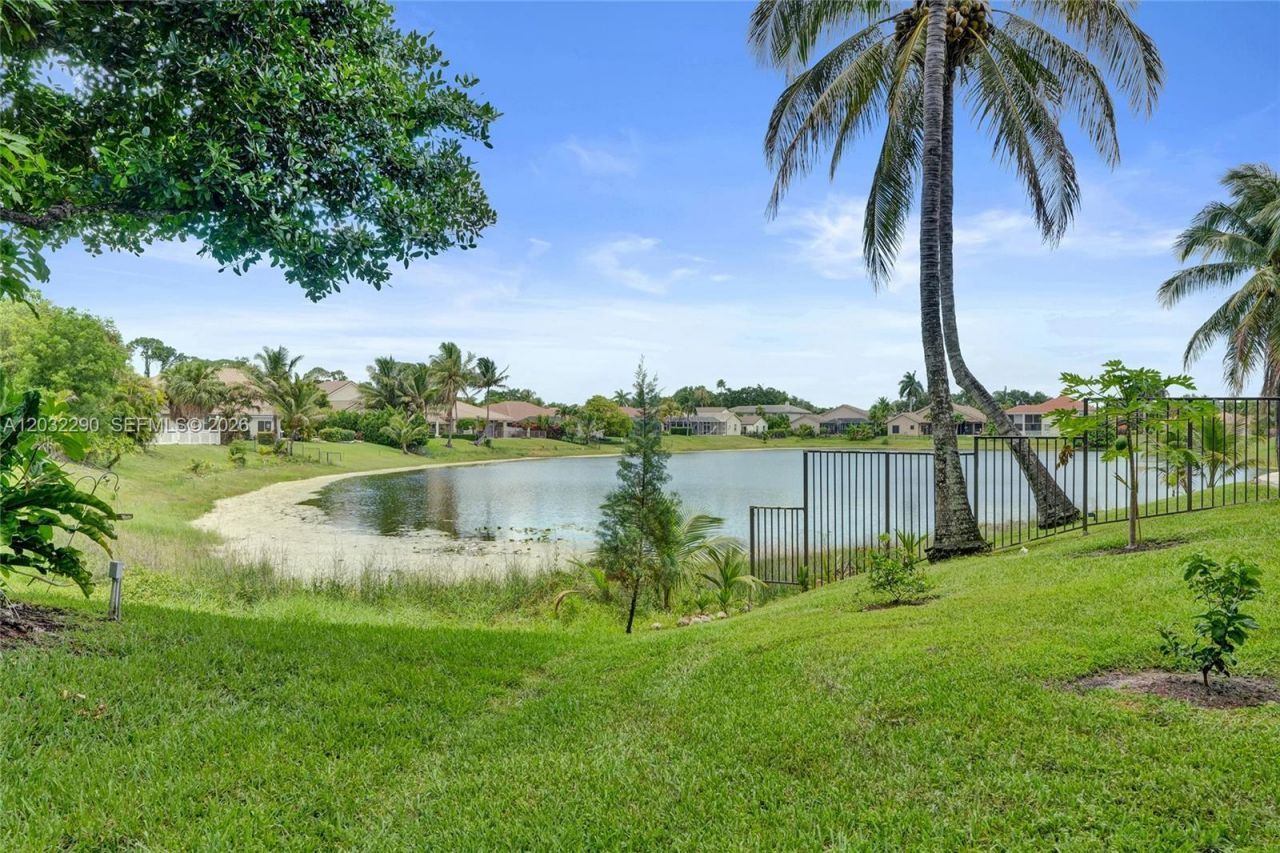 8269 NW 40th Ct, Coral Springs, FL 33065 Photo