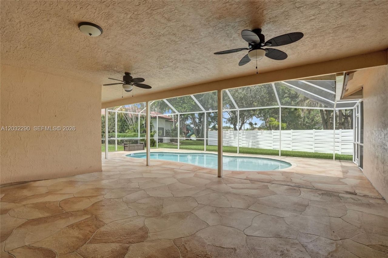 8269 NW 40th Ct, Coral Springs, FL 33065 Photo