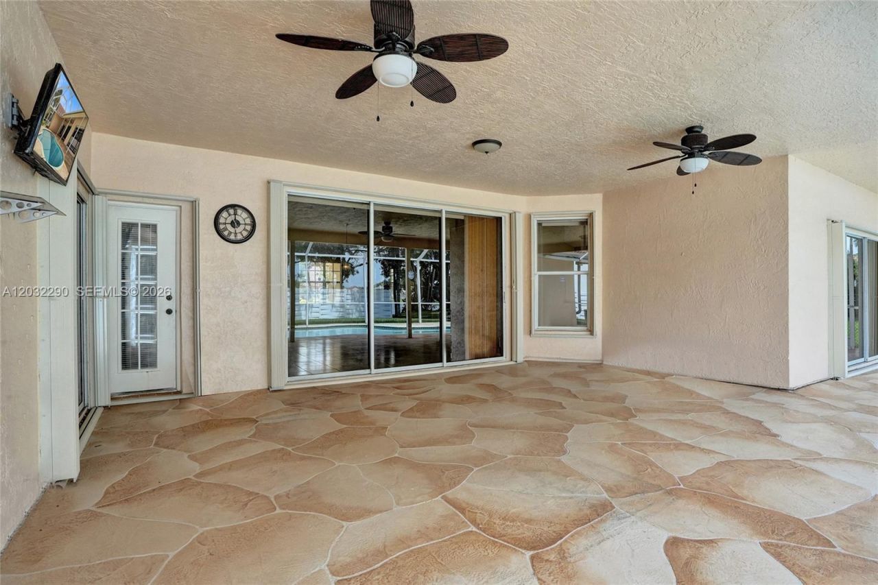 8269 NW 40th Ct, Coral Springs, FL 33065 Photo