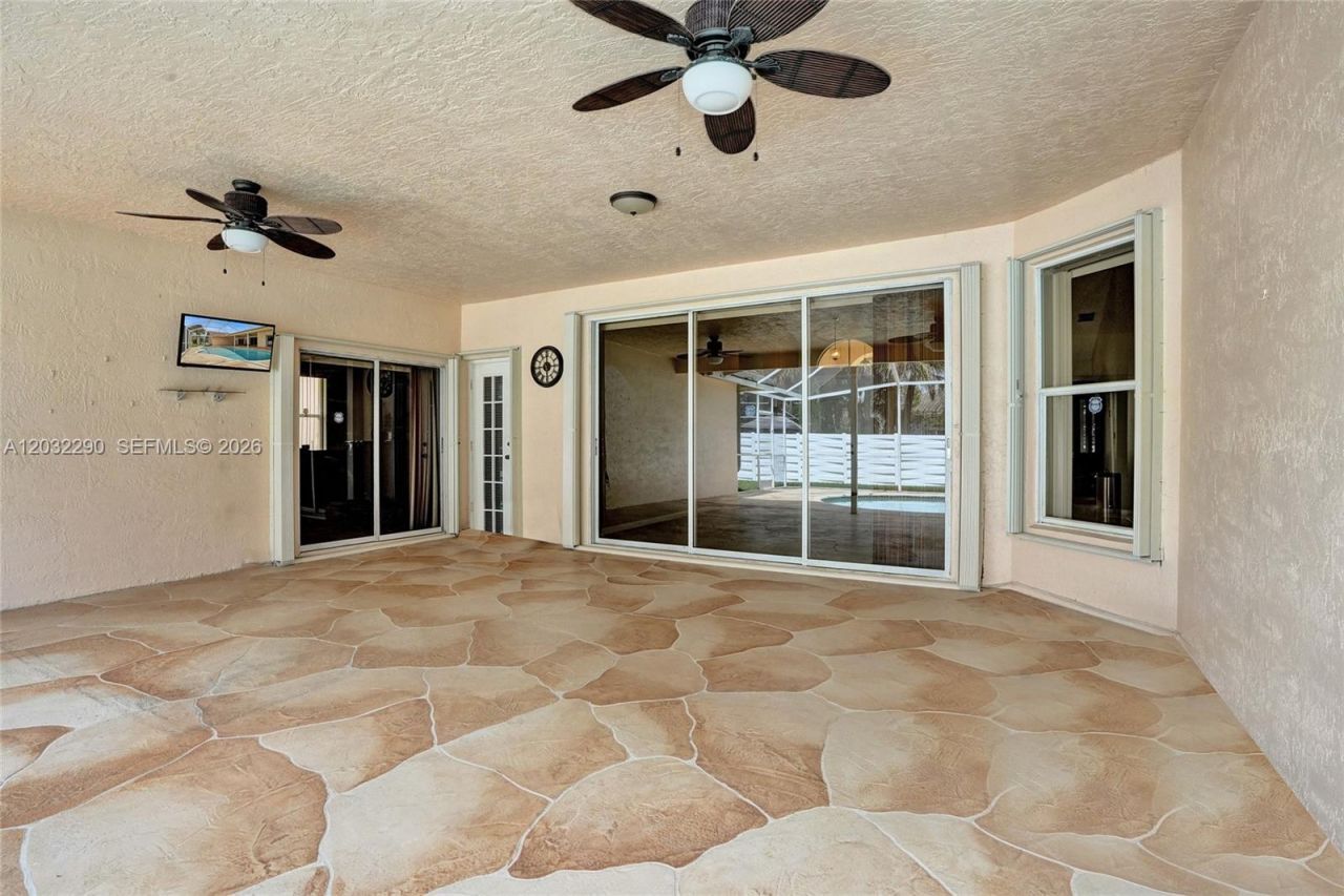 8269 NW 40th Ct, Coral Springs, FL 33065 Photo