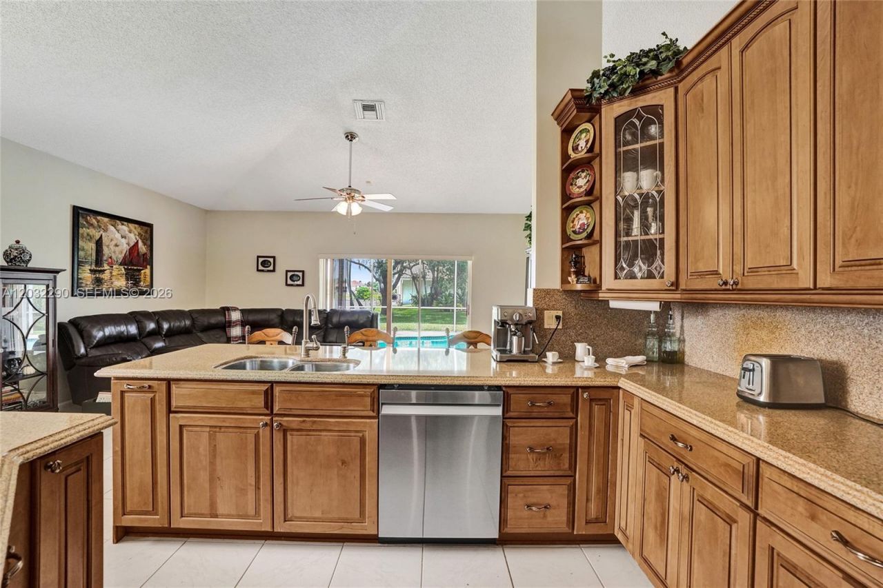 8269 NW 40th Ct, Coral Springs, FL 33065 Photo