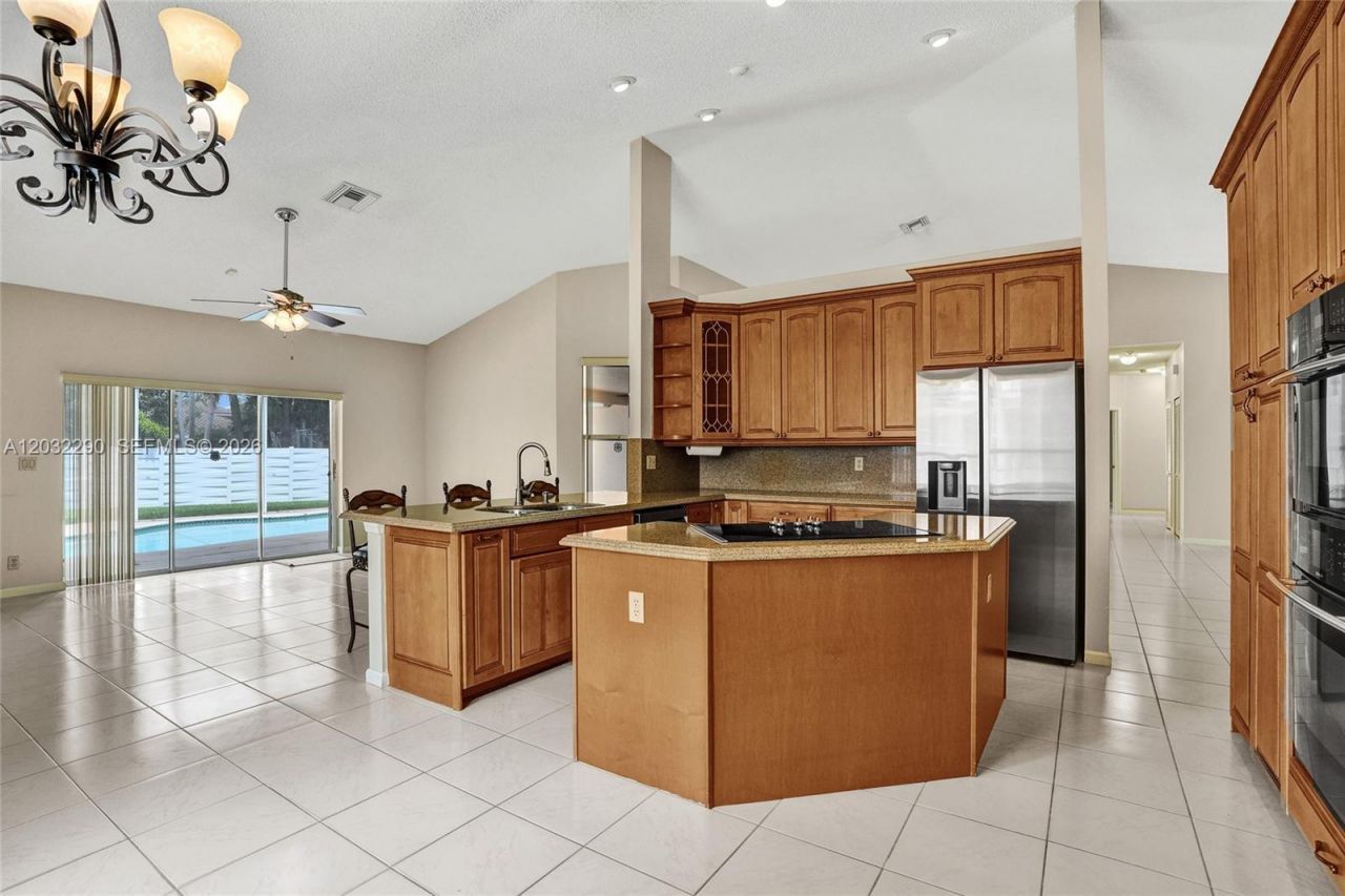 8269 NW 40th Ct, Coral Springs, FL 33065 Photo