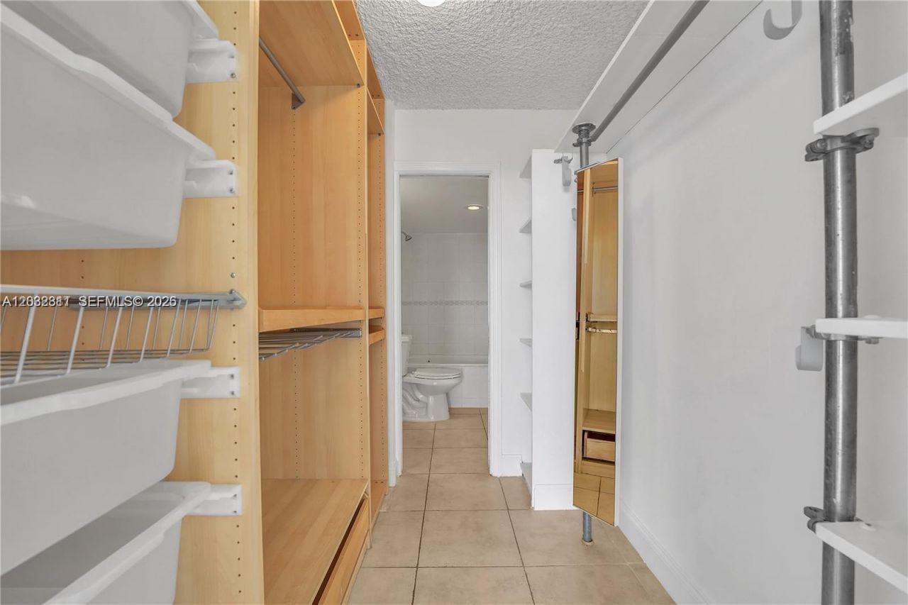 150 SE 25th Rd , Unit 15J, Miami, FL 33129 Photo