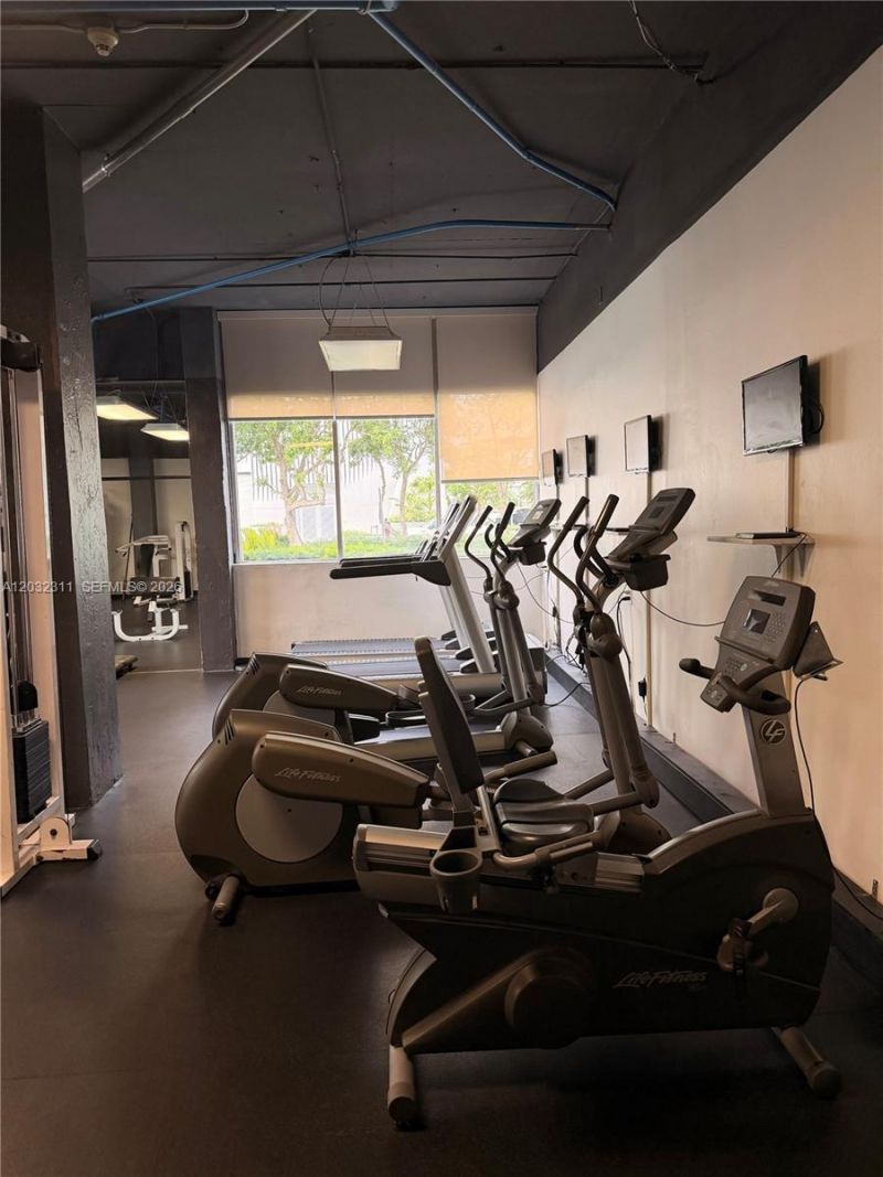 150 SE 25th Rd, Unit 15J, Miami, FL 33129 Photo
