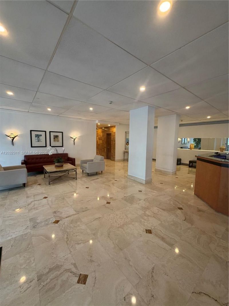 150 SE 25th Rd, Unit 15J, Miami, FL 33129 Photo